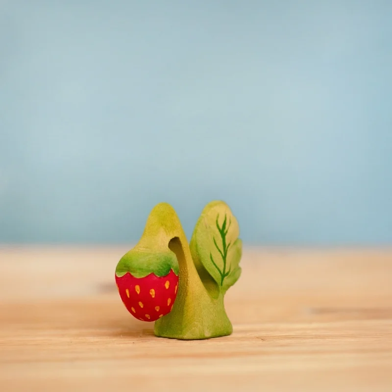 PRE-ORDER Strawberry Plant - Image 3